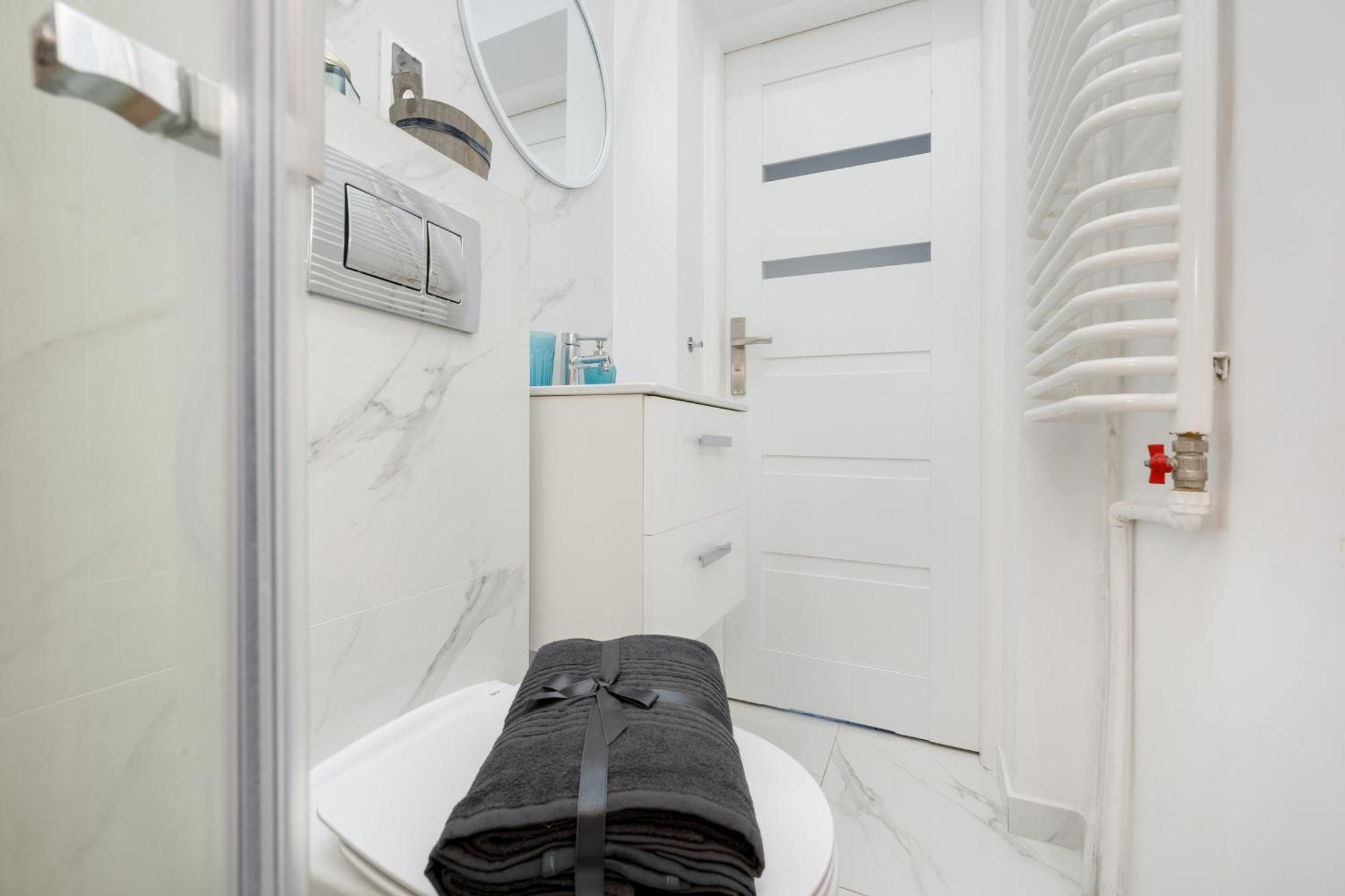J&W Apartments Studio Solidarnosci วอร์ซอ ภายนอก รูปภาพ